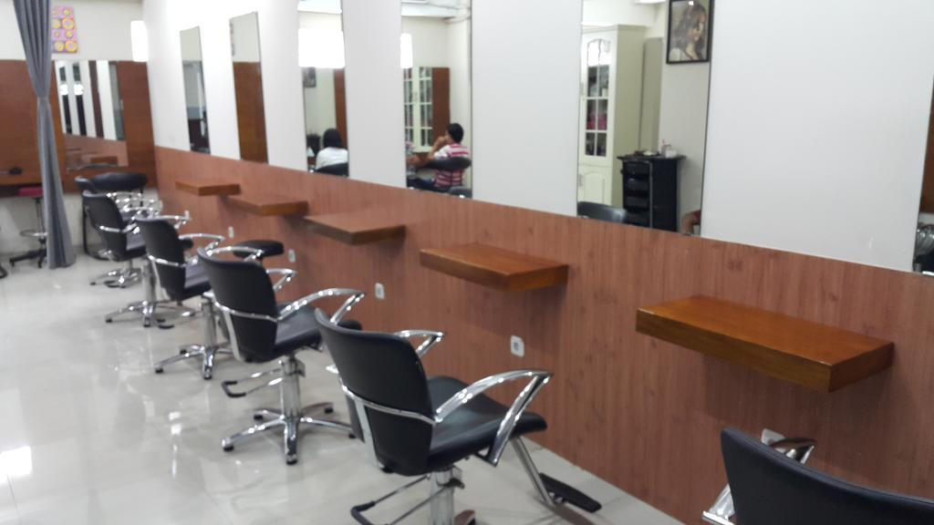 אמבון Biz Hotel City Center מראה חיצוני תמונה