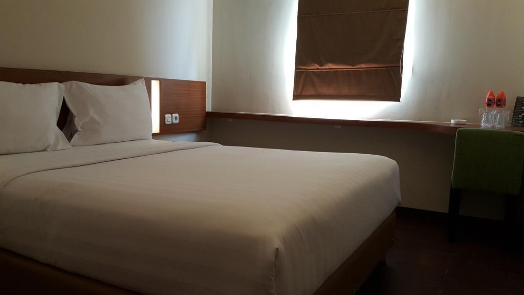 אמבון Biz Hotel City Center מראה חיצוני תמונה