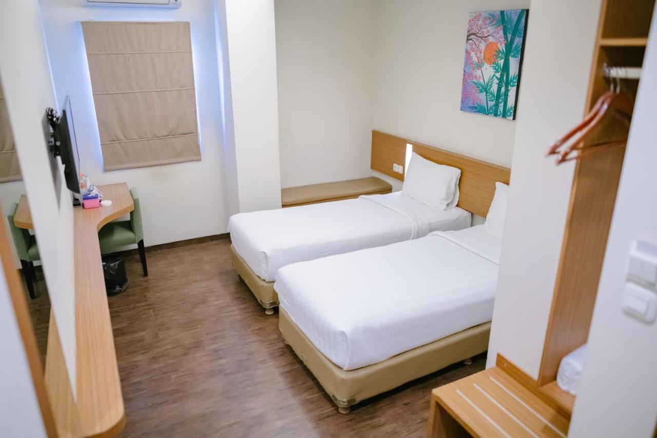 אמבון Biz Hotel City Center מראה חיצוני תמונה