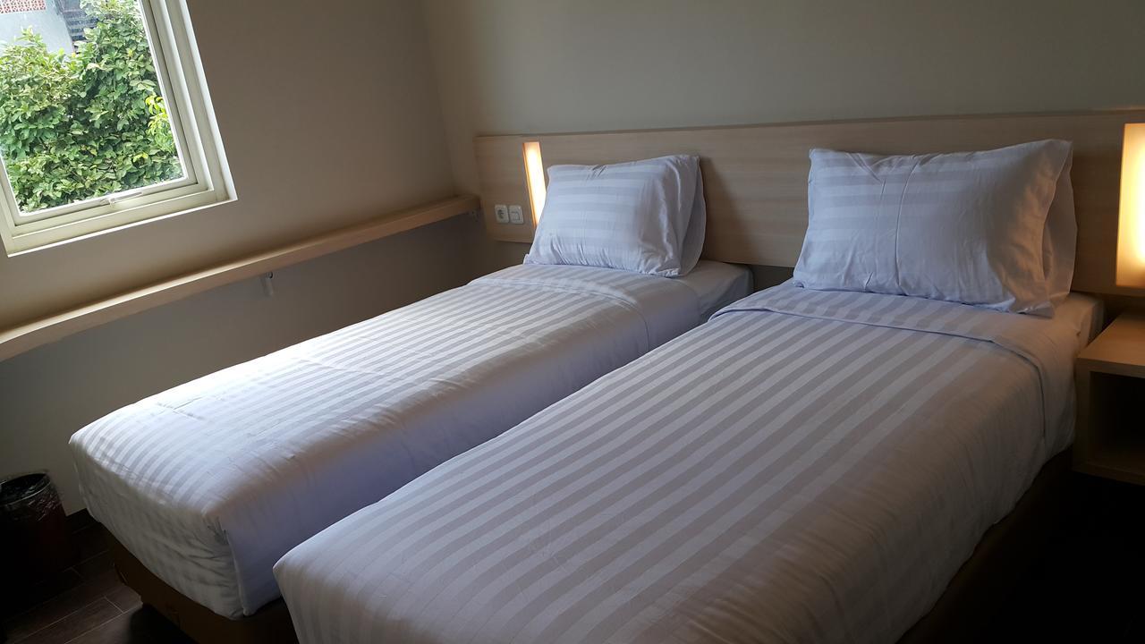 אמבון Biz Hotel City Center מראה חיצוני תמונה