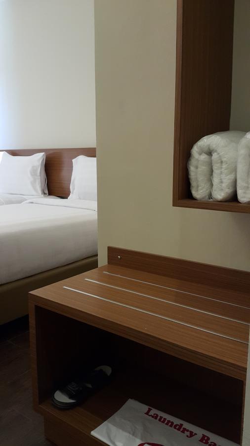 אמבון Biz Hotel City Center מראה חיצוני תמונה