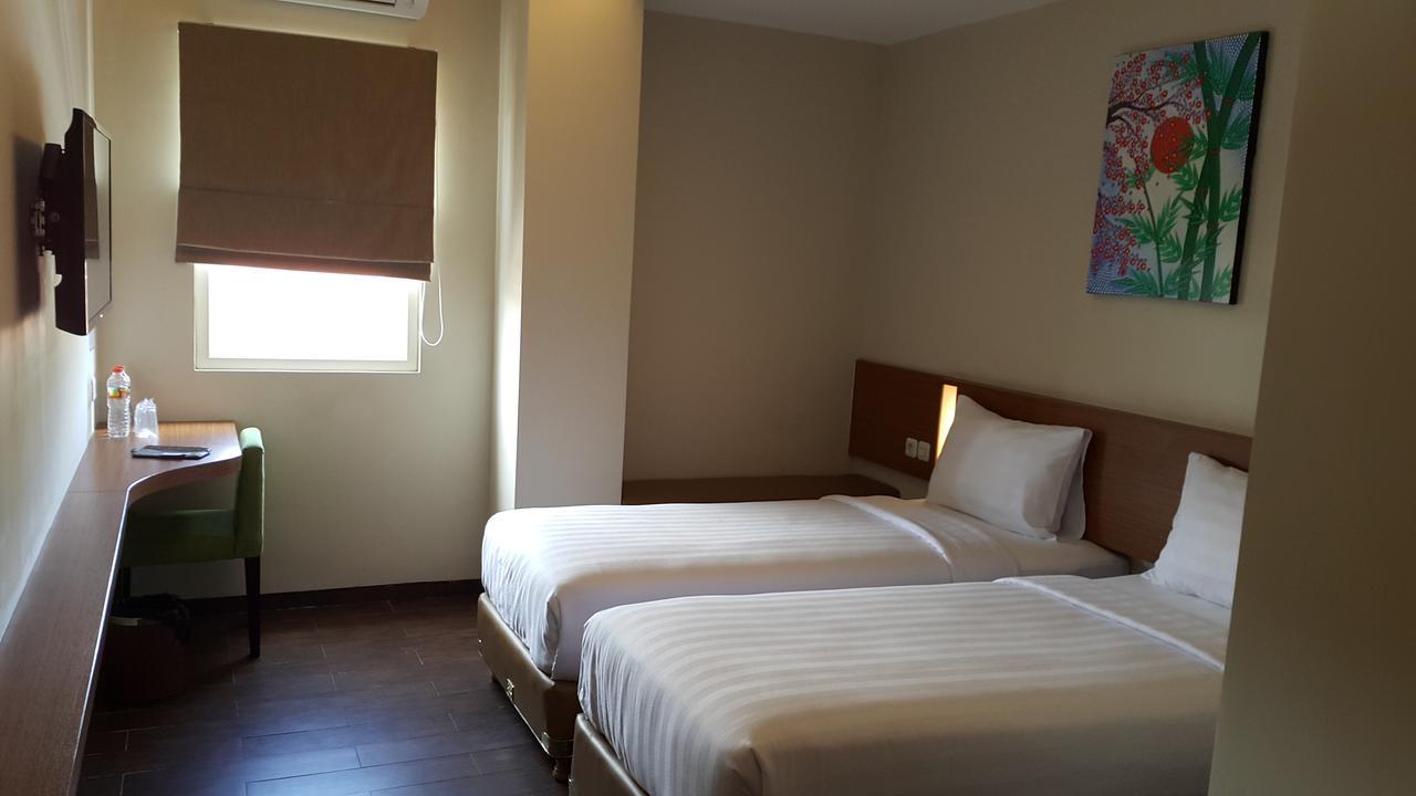 אמבון Biz Hotel City Center מראה חיצוני תמונה