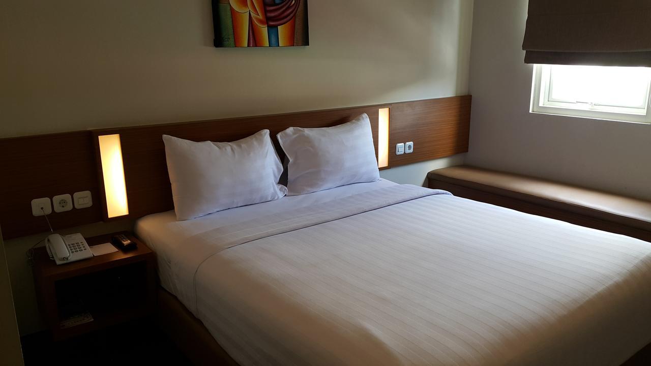 אמבון Biz Hotel City Center מראה חיצוני תמונה