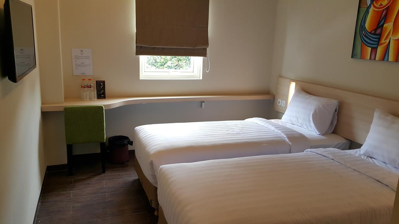 אמבון Biz Hotel City Center מראה חיצוני תמונה