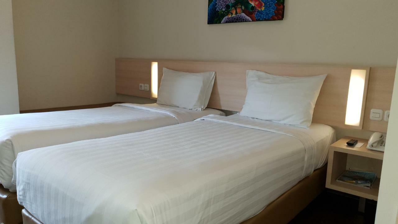 אמבון Biz Hotel City Center מראה חיצוני תמונה