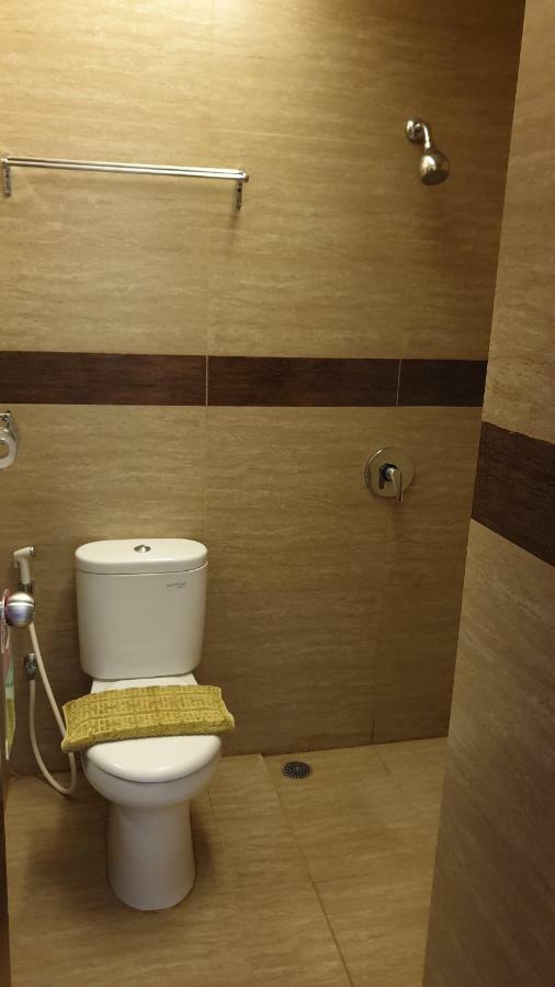 אמבון Biz Hotel City Center מראה חיצוני תמונה
